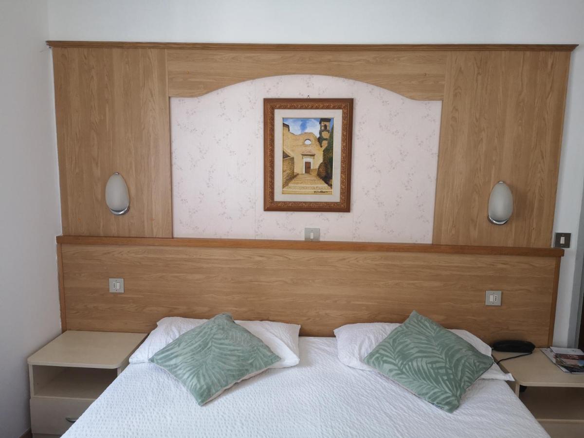 Hotel Villa Milano Пейо Фонти Экстерьер фото